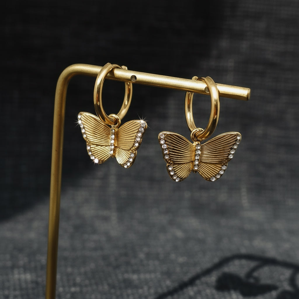 Boucles d'oreilles Papillon incrustée en zircone cubique